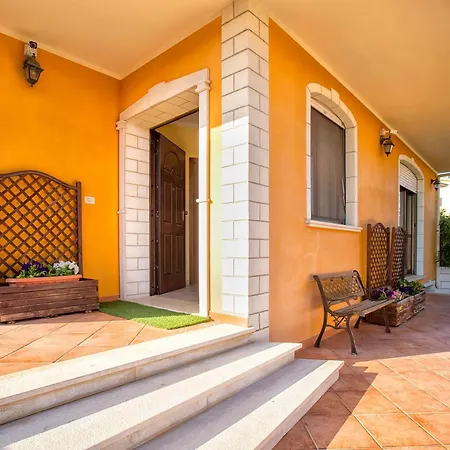 Casa Clara In In The Nuraghe Of Santa Cadrina A Short Distance From The Beaches