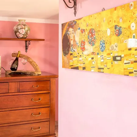 Apartmán Casa Clara In In The Nuraghe Of Santa Cadrina A Short Distance From The Beaches Uri