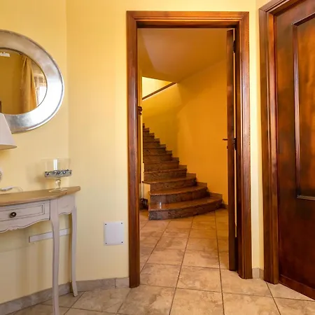 Casa Clara In In The Nuraghe Of Santa Cadrina A Short Distance From The Beaches * Uri