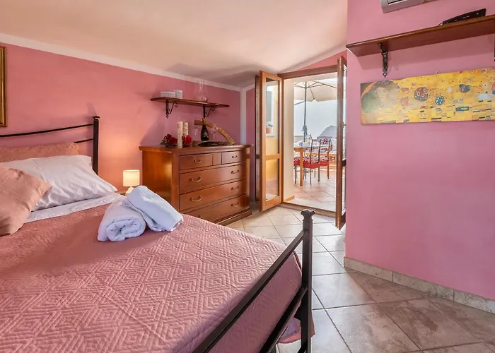 Casa Clara In In The Nuraghe Of Santa Cadrina A Short Distance From The Beaches